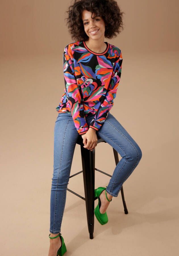 Aniston CASUAL Sweatshirt bedrukt met kleurrijke grafische bloemen