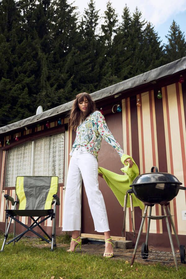 Aniston CASUAL Trui met V-hals in een trendy motievenmix