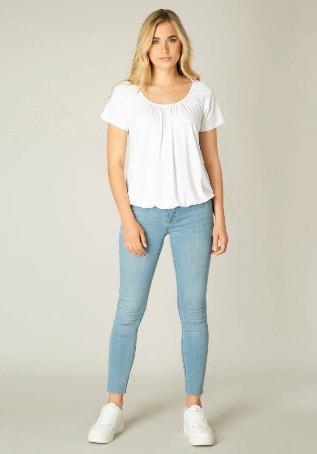 Base Level T-shirt Yona met aanrimpeling bij de ronde hals