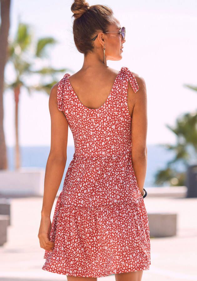 Beachtime Gedessineerde jurk met modieuze volants losse pasvorm zomerjurk strandjurk