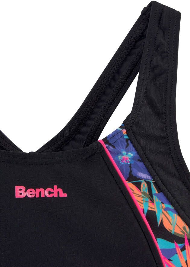 Bench. Badpak Pitch Kids met trendy jungle-print