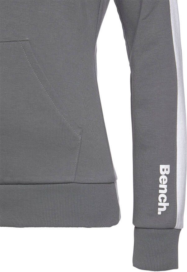 Bench. Loungewear Hoodie met zijstrepen en kangoeroe zak loungewear