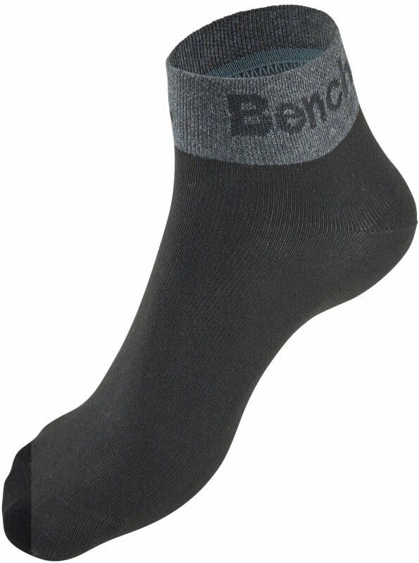Bench. Korte sokken met ingebreid opschrift bij de boord (set 8 paar)