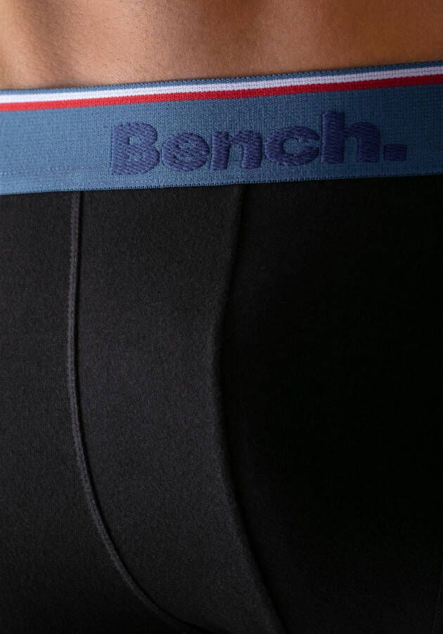Bench. Lange boxershort met smalle strepen in het logo-weefband (set 4 stuks)