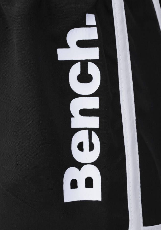Bench. Zwemshort van microvezel met buitenkoord met achterzak met klittenband