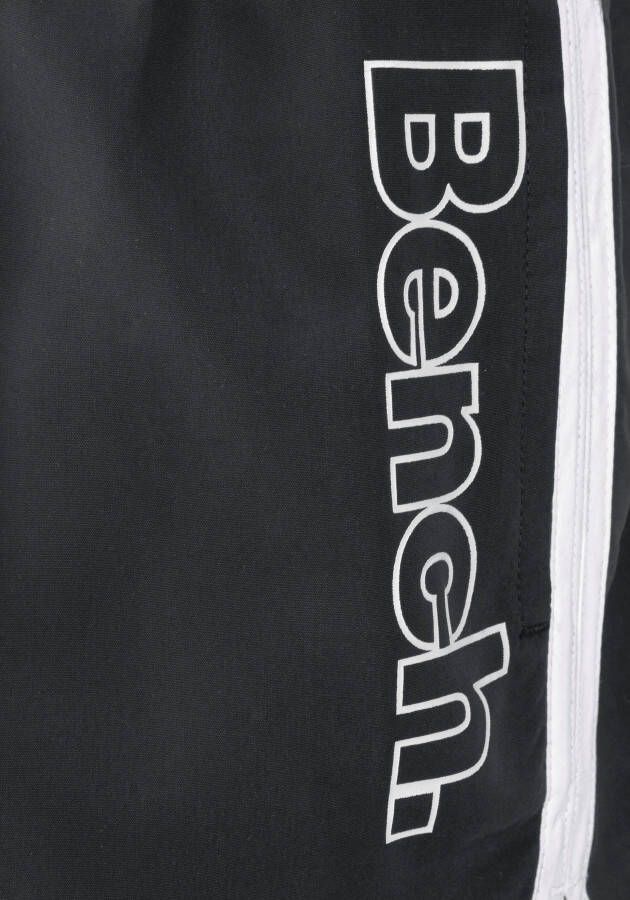 Bench. Zwemshort Bradley met coole logoprint