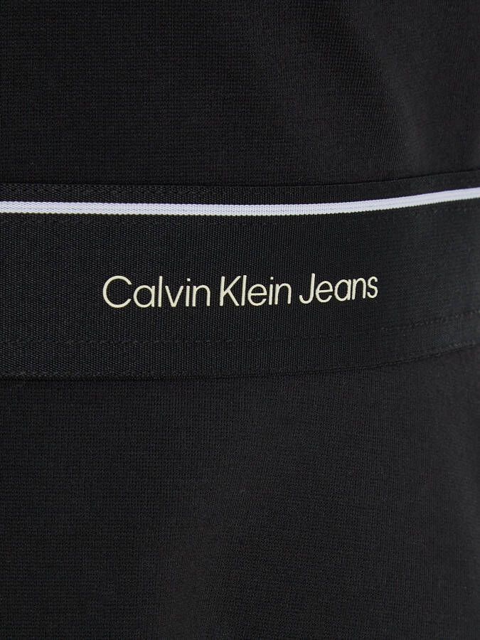 Calvin Klein Blousejurk PUNTO LOGO TAPE SS DRESS voor kinderen tot 16 jaar