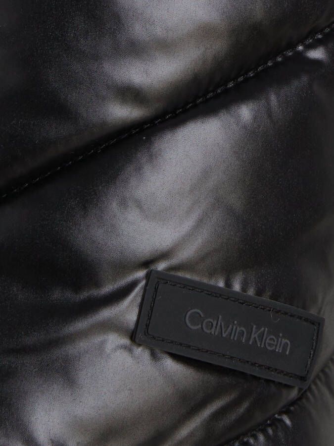 Calvin Klein Doorgestikte jas ESS BELTED PADDED LW MAXI COAT met merklabel