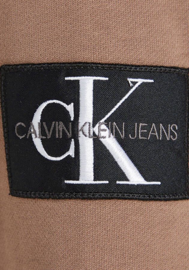 Calvin Klein Hoodie MONOGRAM SLEEVE BADGE HOODIE met hoogwaardige merkbadge op de mouw