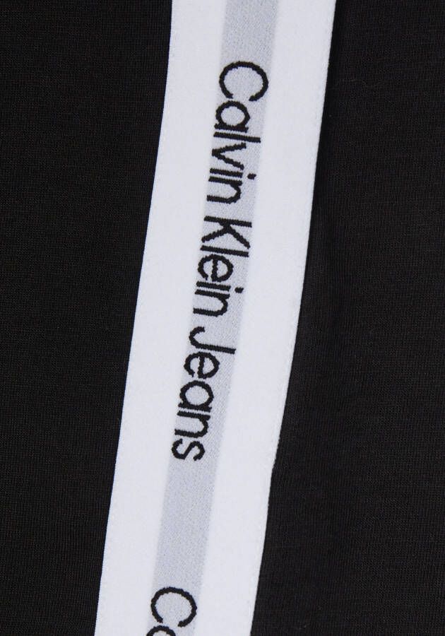 Calvin Klein Shirt met ronde hals SIDE CONTRAST TAPE TEE met opzij jeans logo-opschrift