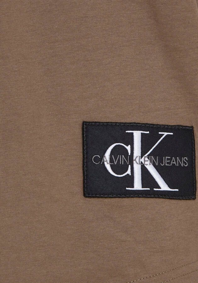 Calvin Klein T-shirt BADGE TURN UP SLEEVE met een ronde hals