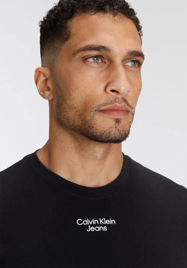 Calvin Klein T-shirt STACKED LOGO TEE van puur katoen