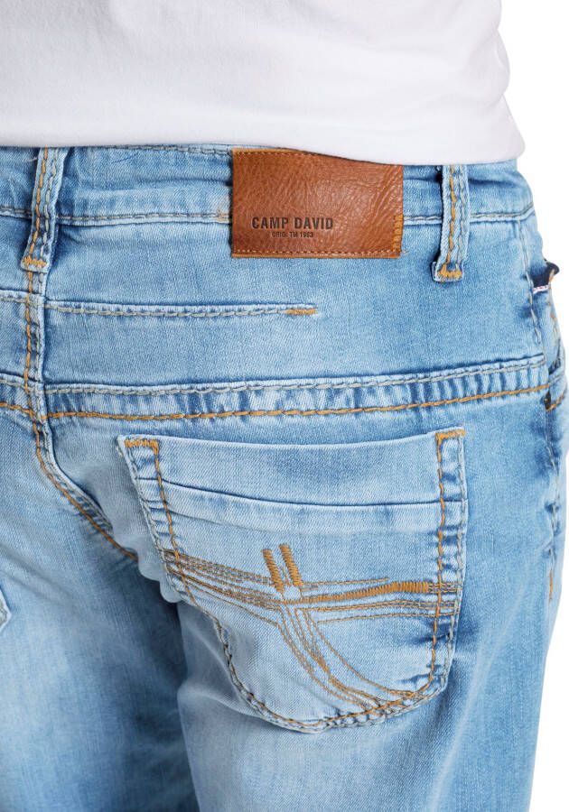 CAMP DAVID Loose fit jeans CO:NO met opvallende naden en stretch