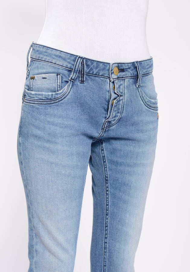GANG Relax fit jeans 94GERDA DEEP CROTCH uit de eco line met biologisch katoen en stretch