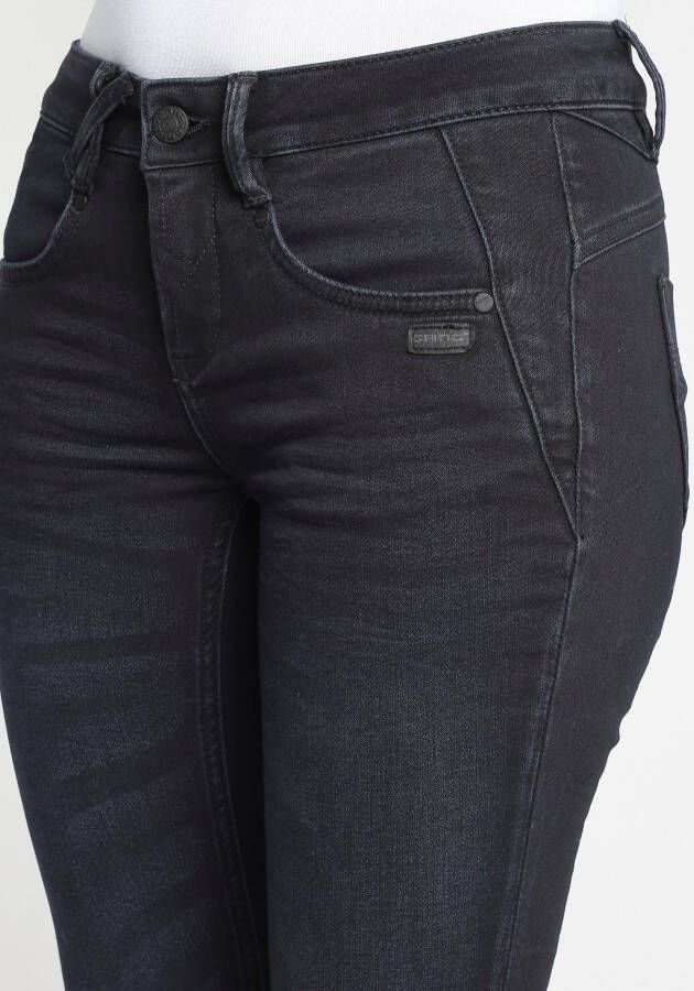 GANG Skinny fit jeans 94Nele met gekruiste riemlussen aan de voorkant van de tailleband