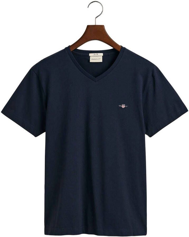 Gant T-shirt SLIM SHIELD V-NECK T-SHIRT met een klein geborduurd logo op de borst - Foto 4