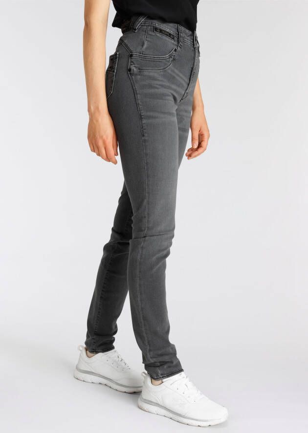 Herrlicher High-waist jeans PIPER HI SLIM ORGANIC DENIM CASHMERE TOUCH milieuvriendelijk dankzij kitotex technologie