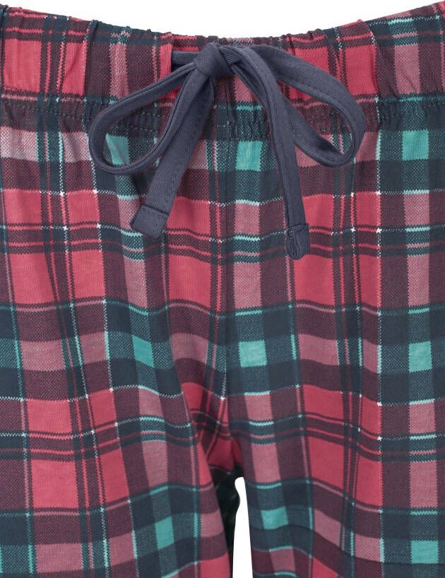 H.I.S Capripyjama met geruite broek en bijpassend basic shirt (2-delig 1 stuk)