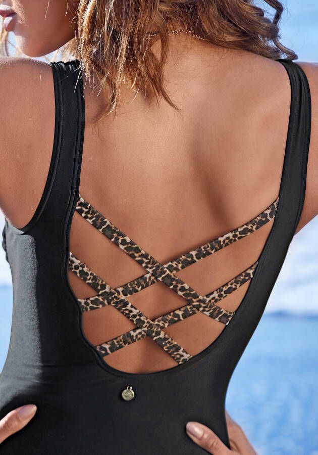 Lascana Badpak ADELE met een modellerend effect en gedessineerde details