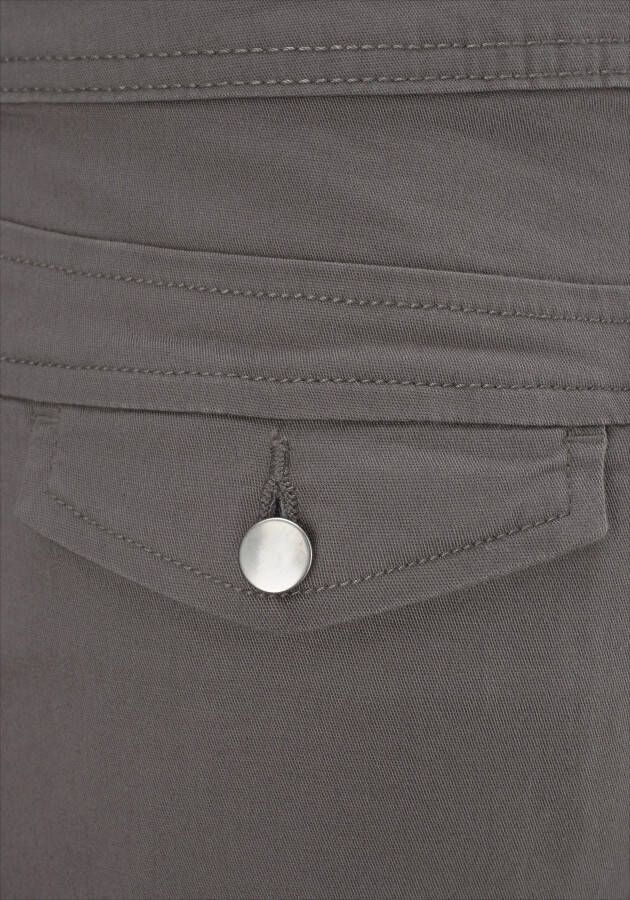 Lascana Short van stretchkatoen met zakken korte broek casual look
