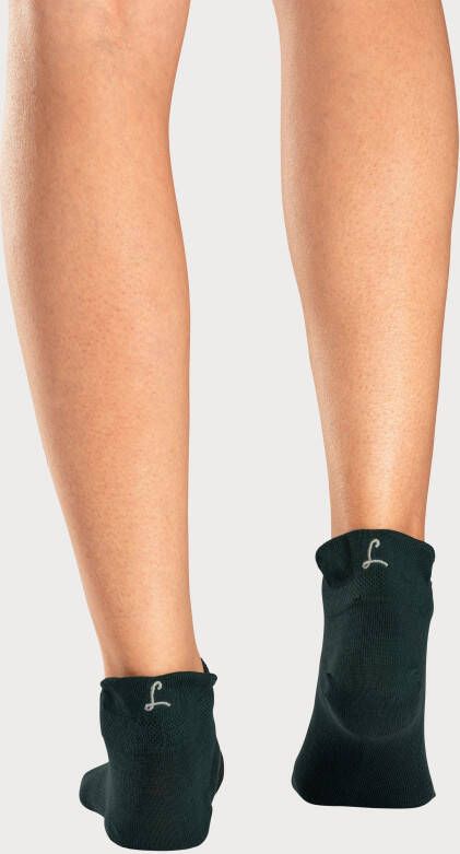 Lascana Sneakersokken met klein borduursel (box 7 paar Box)