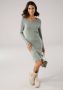 Laura Scott Gebreide jurk met elegant schulprandje - Thumbnail 6