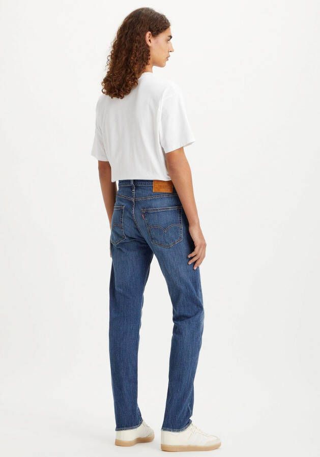 Levi's Tapered jeans 502 TAPER in een elegante moderne stijl