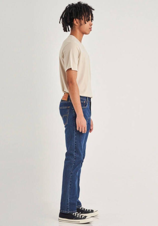 Levi's Tapered jeans 502 TAPER in een elegante moderne stijl