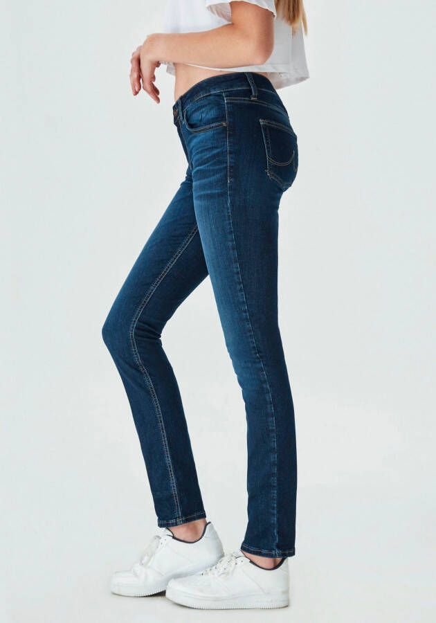 LTB Slim fit jeans ASPEN Y met leuk borduursel op de achterzak