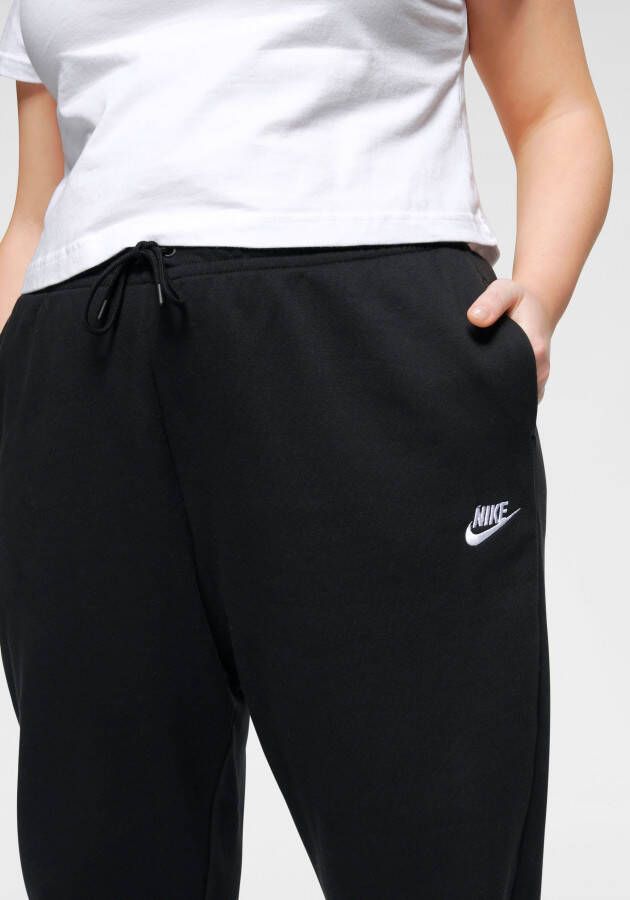 Nike Sportswear Joggingbroek W NSW ESSNTL PANT REG FLC PLUS SIZE
