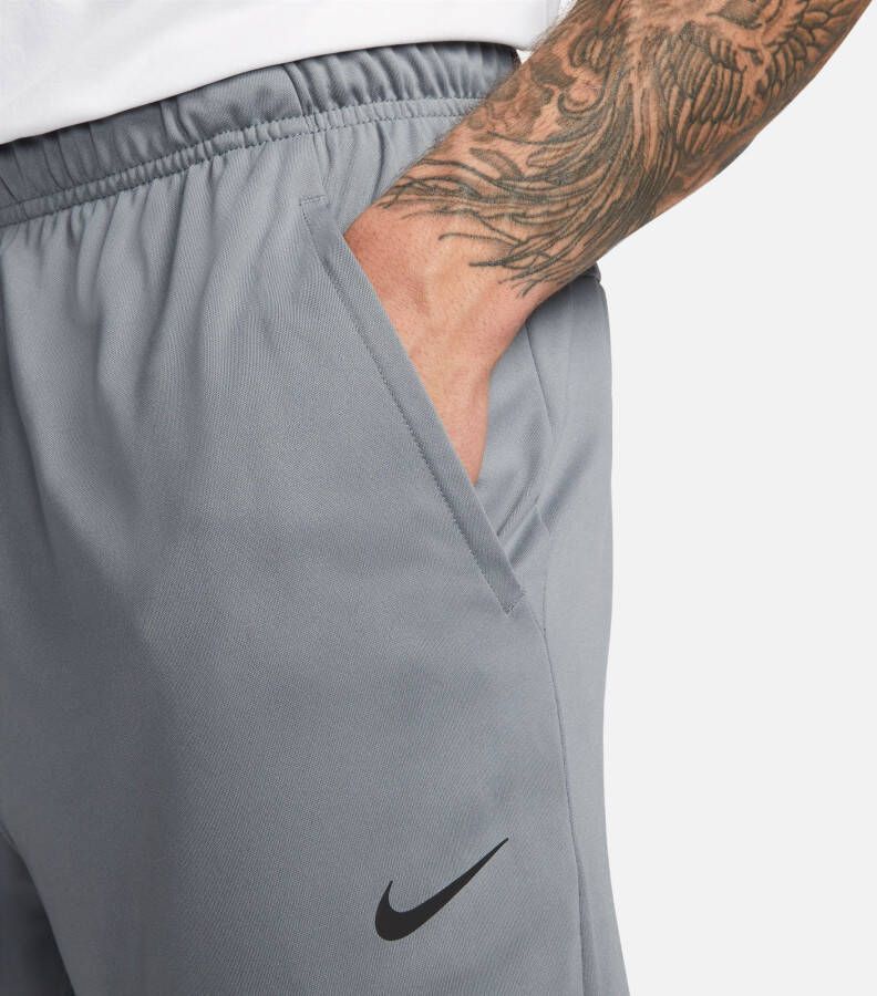 Nike Trainingsbroek DRI-FIT TOTALITY MEN'S TAPERED FITNESS PANTS