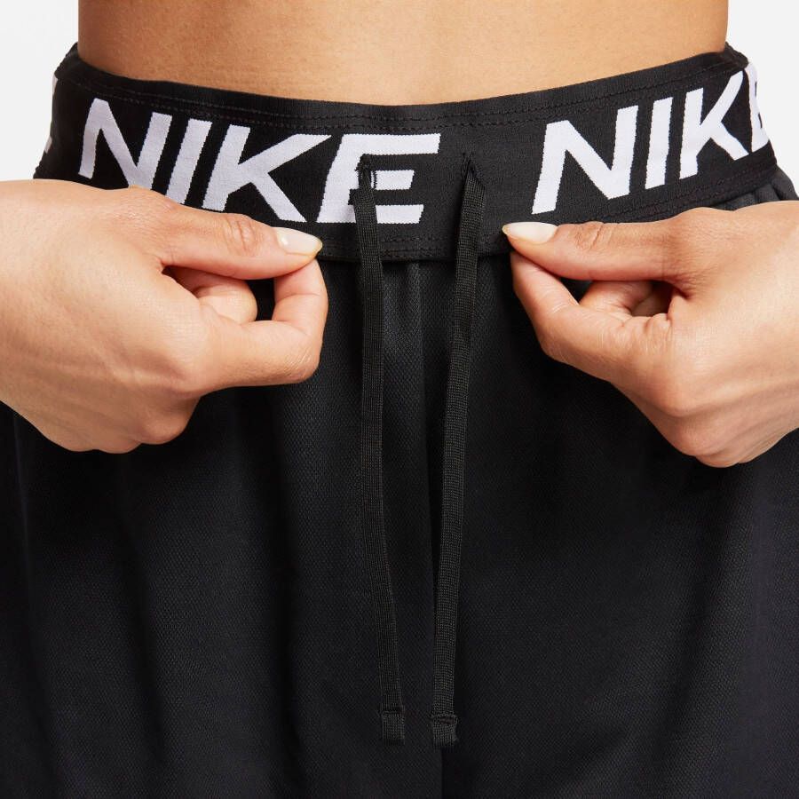 Nike Trainingsshort DRI-FIT ATTACK WOMEN'S MID-RISE UNLINED SHORTS