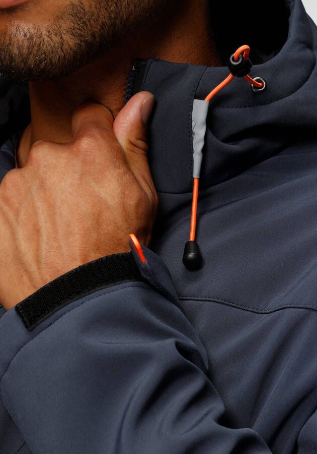 Polarino Winterjack voor koude temperaturen van softshell met capuchon veel zakken