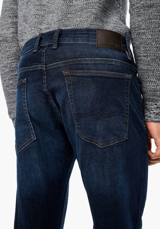 Q S designed by 5-pocket jeans met lichte used-effecten