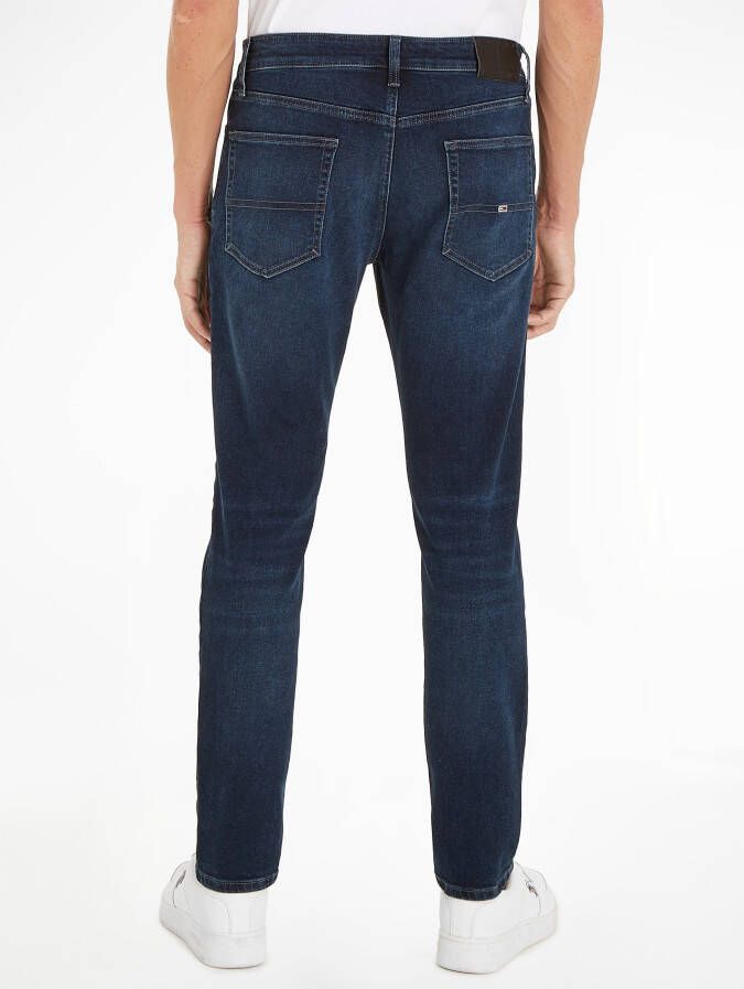 Tommy Jeans Slim tapered fit jeans met labelstitching model 'AUSTIN'