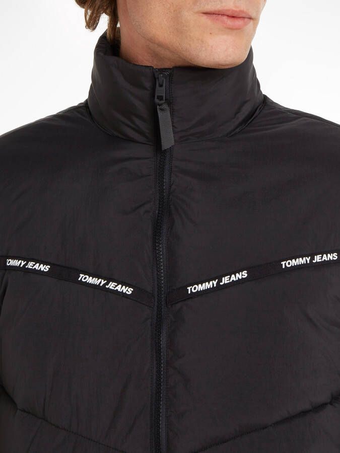 TOMMY JEANS Kort jack TJM TAPE DETAIL LIGHT PUFFER
