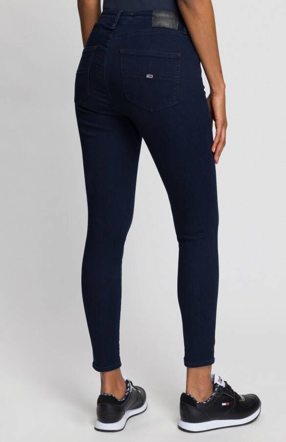 TOMMY JEANS Skinny fit jeans SYLVIA HR SUPER SKNY Hoogwaardige materialen voor een comfortabele en perfecte pasvorm.