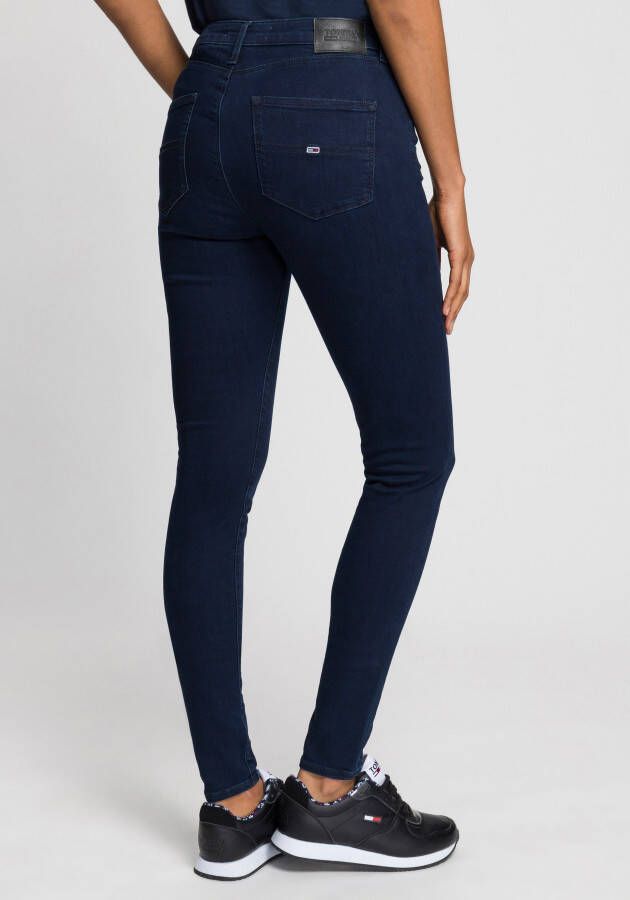 TOMMY JEANS Skinny fit jeans SYLVIA HR SUPER SKNY Hoogwaardige materialen voor een comfortabele en perfecte pasvorm.