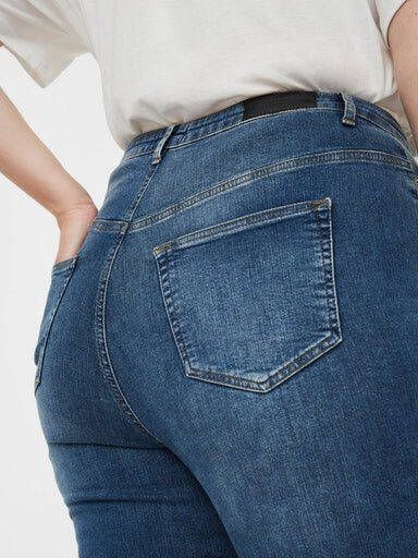 Vero Moda Curve Skinny fit jeans VMLORA HW SS MB WASH JEANS- K CUR NOOS