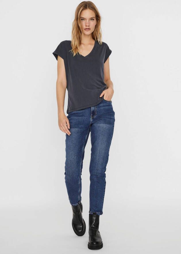 Vero Moda Shirt met V-hals VMFILLI SS V-NECK TEE GA NOOS in een materialenmix met tencel™ modal