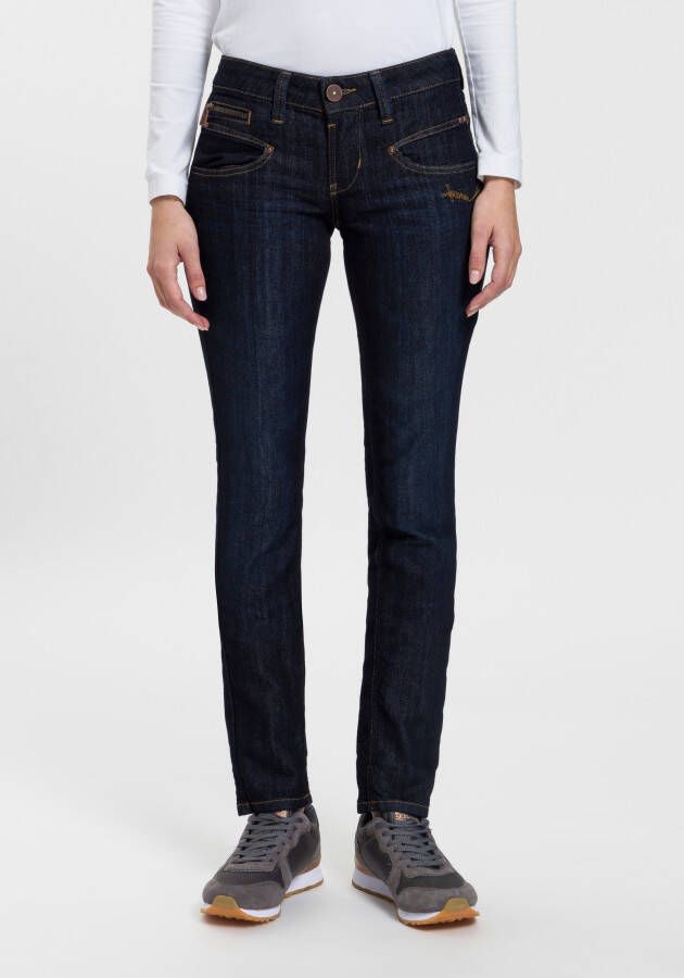 Freeman T. Porter Slim fit jeans Alexa SDM met pas in hartmodel en vele liefdevolle details