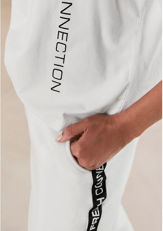 French Connection Sweatbroek met zij contraststrepen en logo-print
