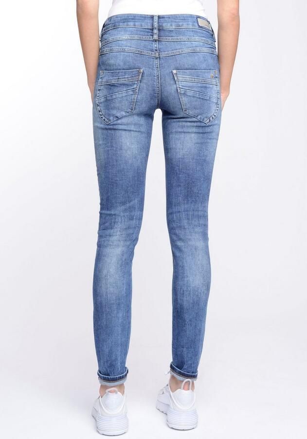 GANG Skinny fit jeans 94MORA met 3-knoopsluiting en pas voor