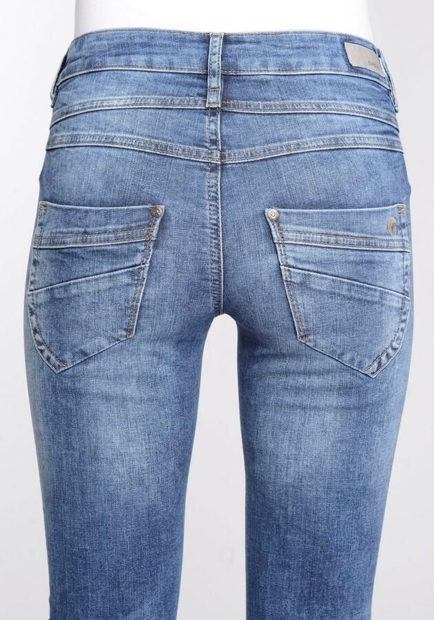 GANG Skinny fit jeans 94MORA met 3-knoopsluiting en pas voor - Foto 5