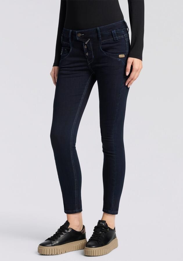 GANG Slim fit jeans 94Marge met bijzondere 4-knoopssluiting - Foto 7