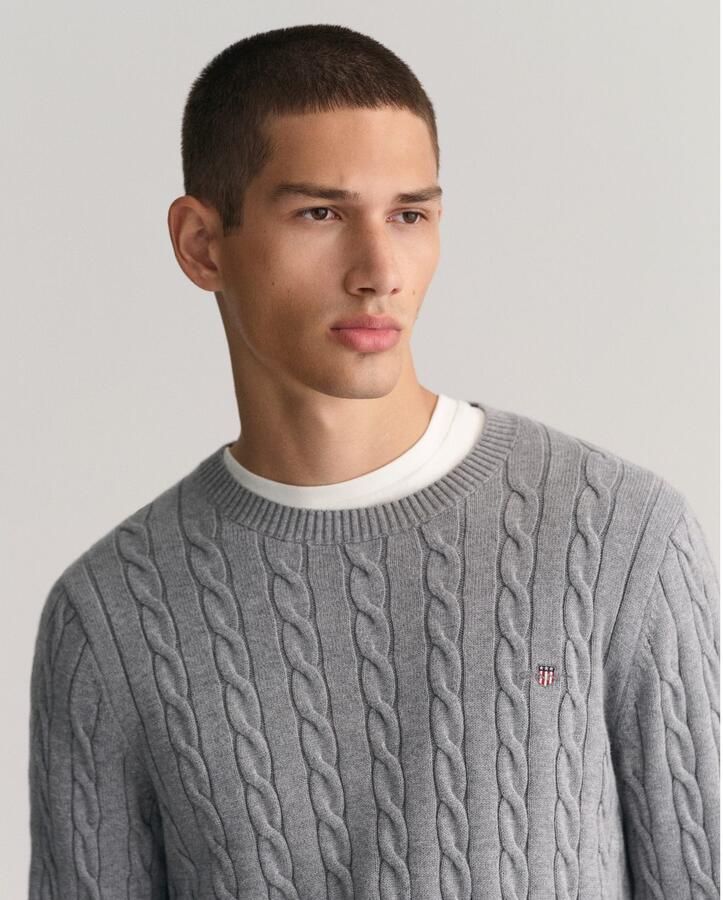 Gant Gebreide trui COTTON CABLE C-NECK met wapen-logo borduurwerk op de borst