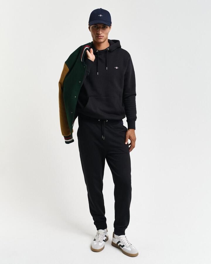 Gant Sweatbroek REG SHIELD SWEATPANTS met logo-borduurwerk onder de boord - Foto 8