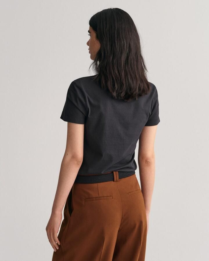 Gant T-shirt REG SHIELD KA V-NECK T-SHIRT met een klein geborduurd logo op de borst - Foto 10