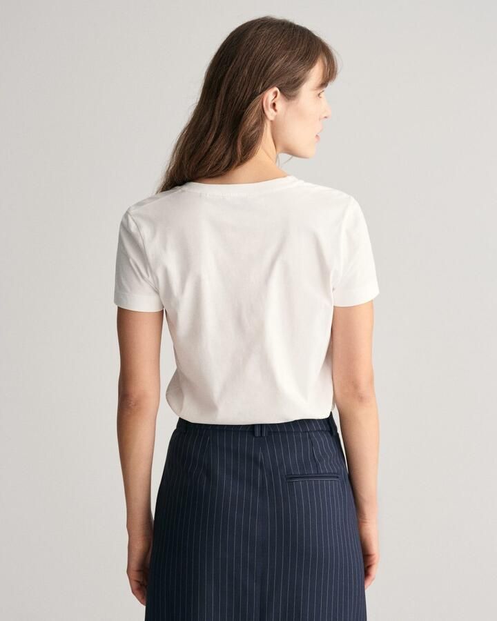 Gant T-shirt REG SHIELD KA V-NECK T-SHIRT met een klein geborduurd logo op de borst - Foto 7