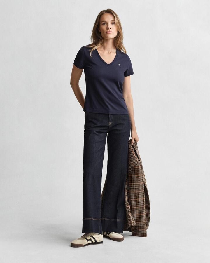 Gant T-shirt REG SHIELD KA V-NECK T-SHIRT met een klein geborduurd logo op de borst - Foto 19